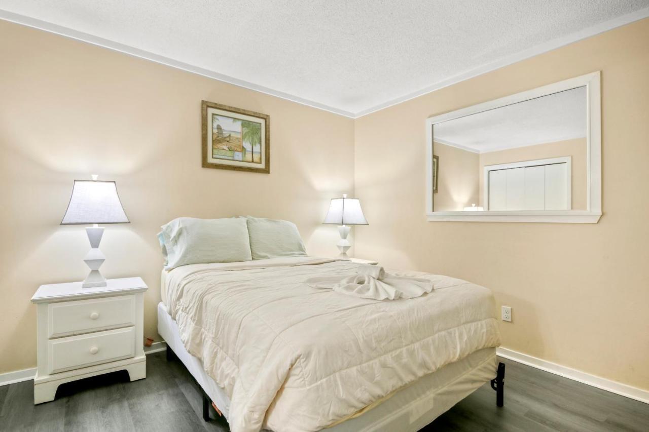 On The Beach 2 Bed 2 Bath 3Rd Floor Condo Myrtle Beach Exterior photo